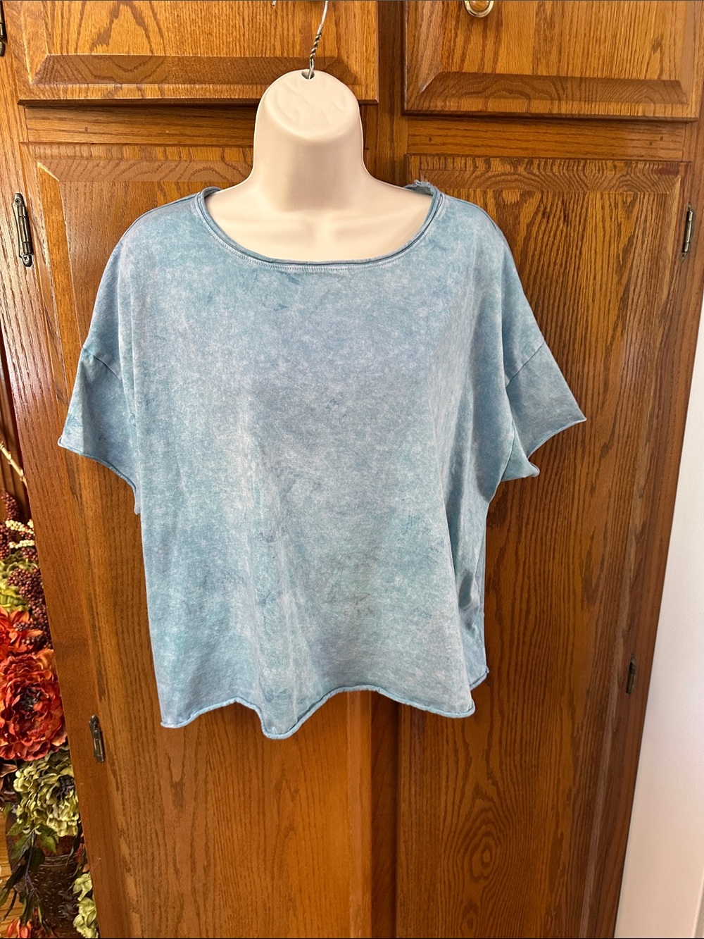 Women’s Relaxed Mineral-Wash Short Sleeve Top - Light Blue